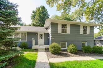 Building Photo - 5205 W 79th St