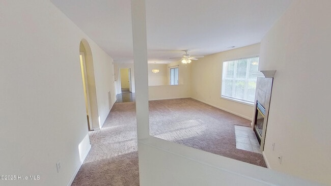 Foto del edificio - 4158 Breezewood Dr