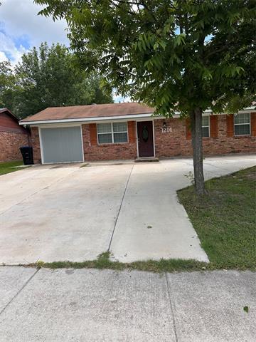 Building Photo - 1214 Wolfe City Dr