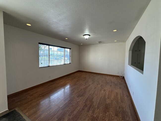 Foto del edificio - 7026 Westbrook Ave