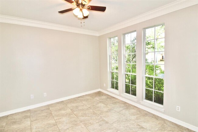 Building Photo - 3107 E Webber Dr