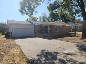 Building Photo - 4901 Trail Lake Dr