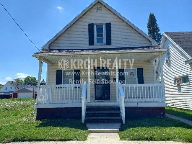 Foto del edificio - Newly Remodeled 3 BD 1 BTH, and New Flooring