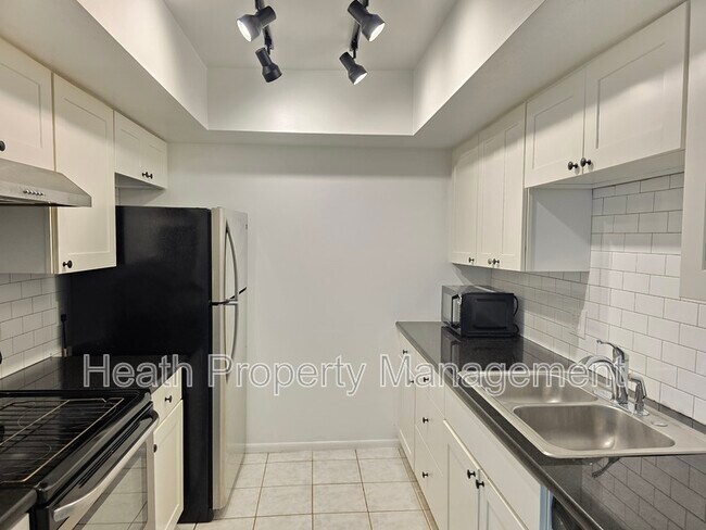 Foto del edificio - 605 N Keene Rd