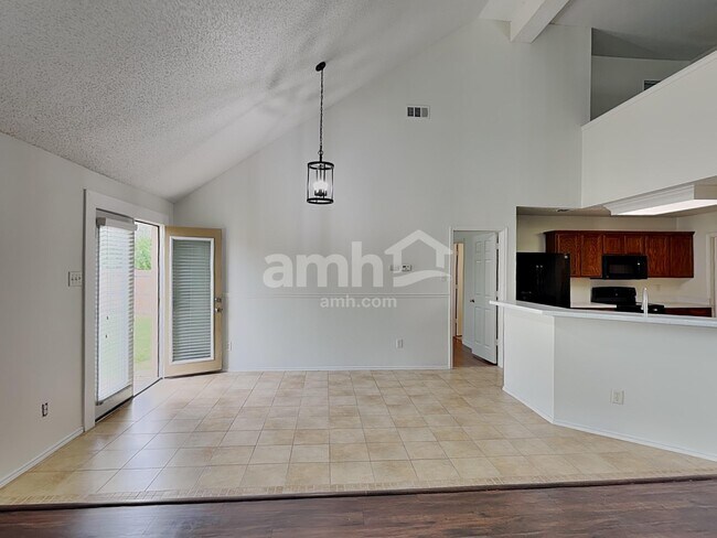 Foto del edificio - 200 Rock Prairie Ln