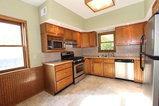 Foto del edificio - 1054 Sibley St NW