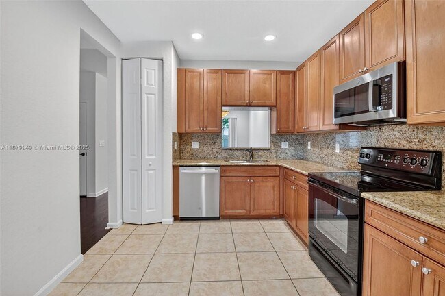 Foto del edificio - 16097 Poppy Seed Cir