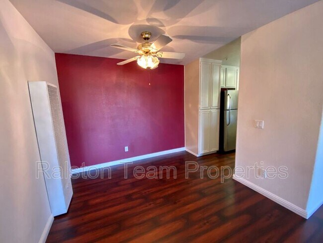 Foto del edificio - 2057 Burton St
