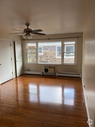 Building Photo - 4536 Park Ave