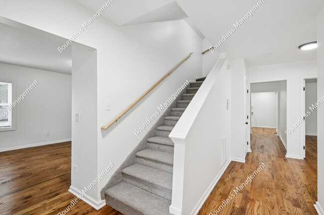 Building Photo - 2649 Blount St