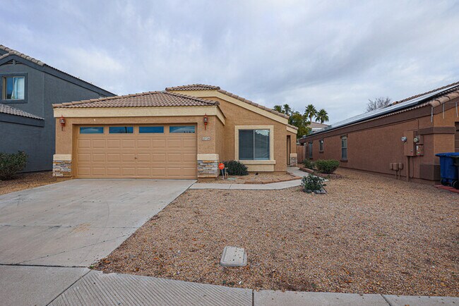 Foto del edificio - 12726 W Valentine Ave