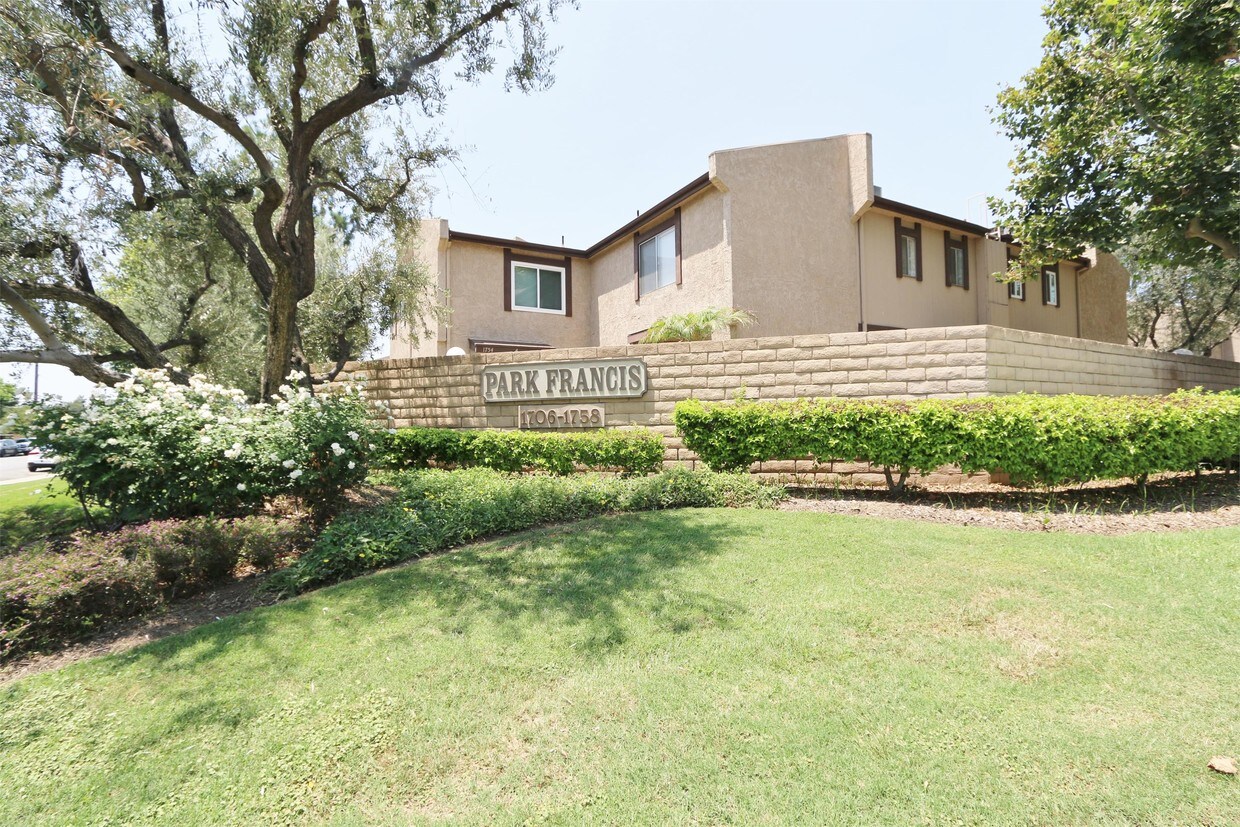 Foto principal - 1716 S Mountain Ave