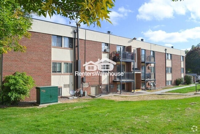 Building Photo - 5995 W Hampden Ave