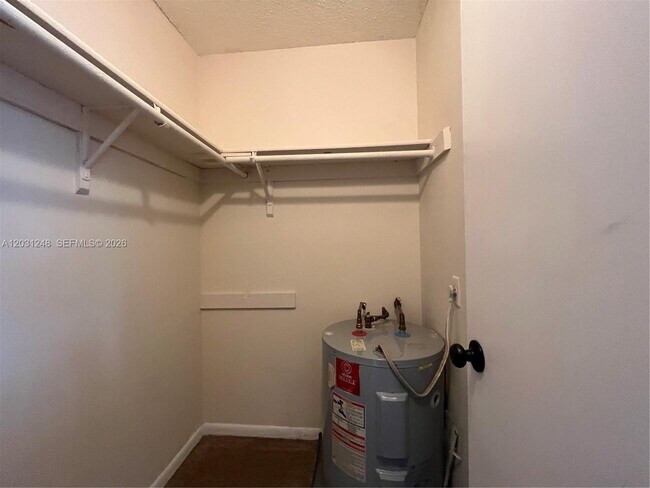 Foto del edificio - 5192 NE 6th Ave