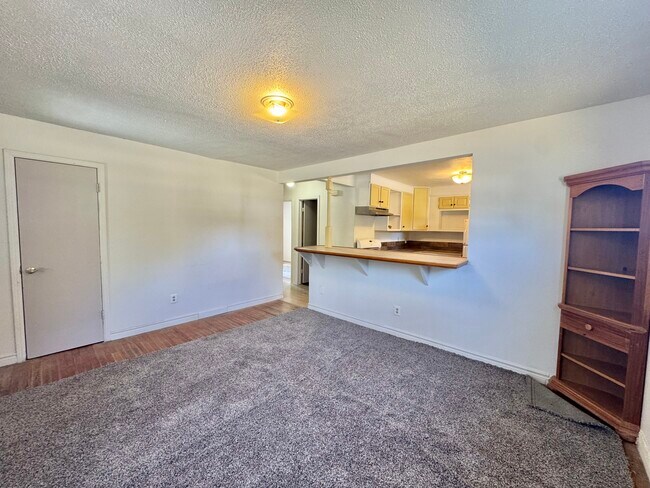 Foto del edificio - 3348 SW 23rd St