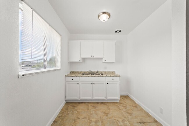 Foto del edificio - 1254 W 110th St