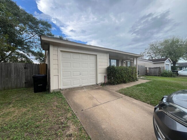 Foto del edificio - Coming Soon in Hockley! Very well maintain...