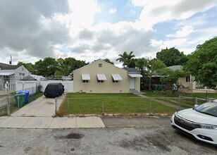 Building Photo - 471 NW 32nd Pl