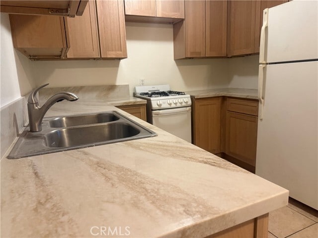 Building Photo - 1209 W Rosewood Ct
