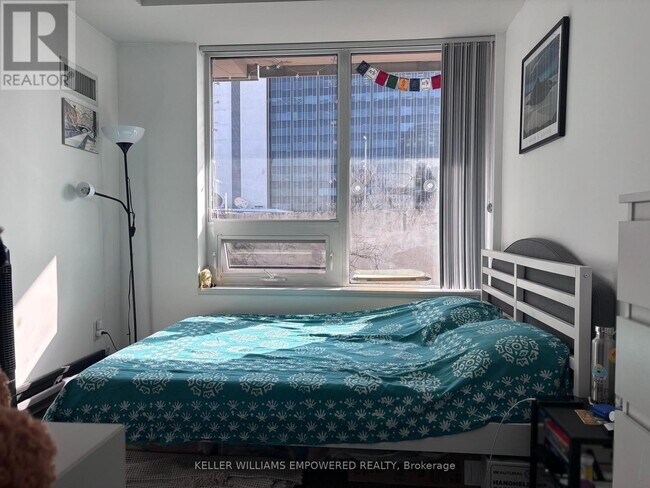 Photo du bâtiment - 60 Berwick Ave