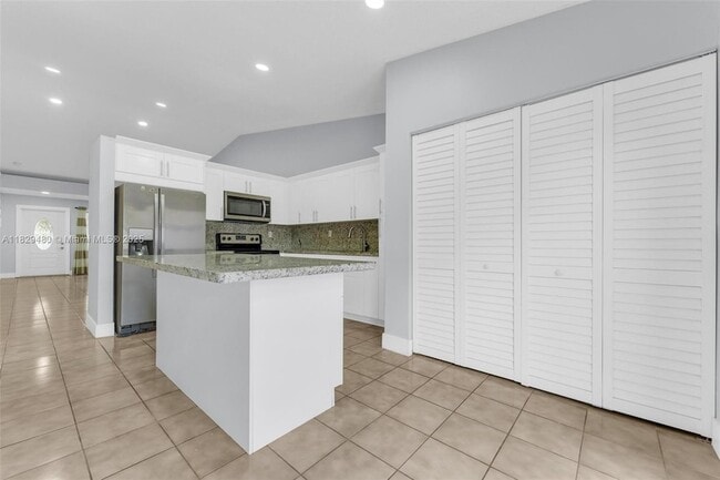 Building Photo - 14711 SW 61st Terrace