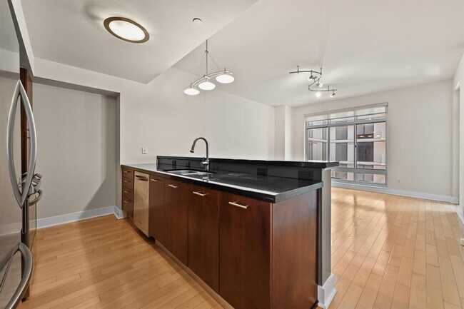 Foto del edificio - 603 Davis St
