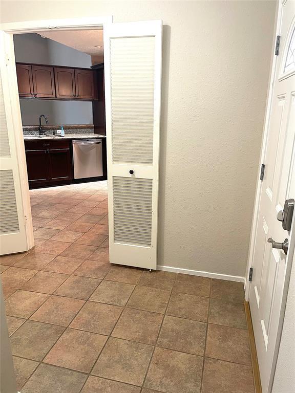 Foto del edificio - 2821 Pine Mills Dr