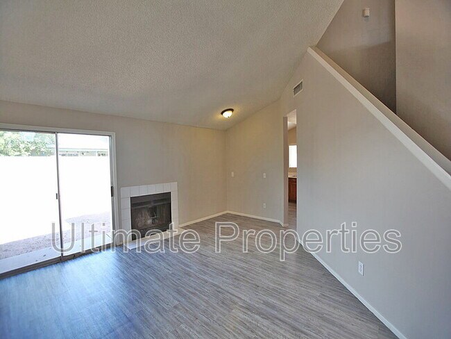 Foto del edificio - 8138 W Shangri La Rd