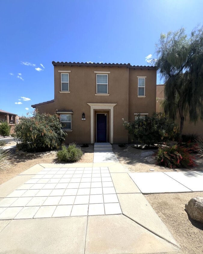 Foto principal - COMING SOON!!3 Bed 3 Bath Condo in Spanish...
