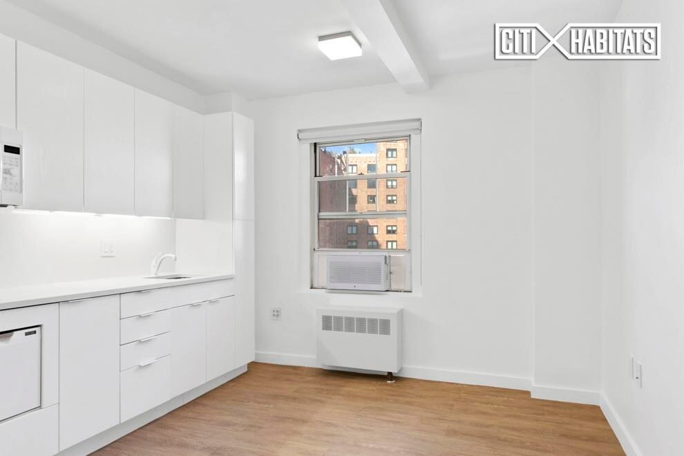 Foto principal - 166 W 75th St