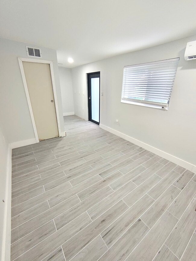 Foto del edificio - 141 NE 183rd Ter