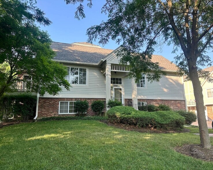 Foto principal - 3340 Cameron Dr