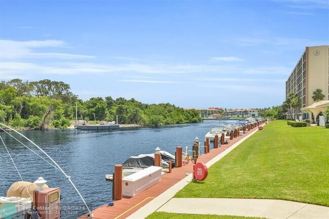 Foto del edificio - 1627 Riverview Rd