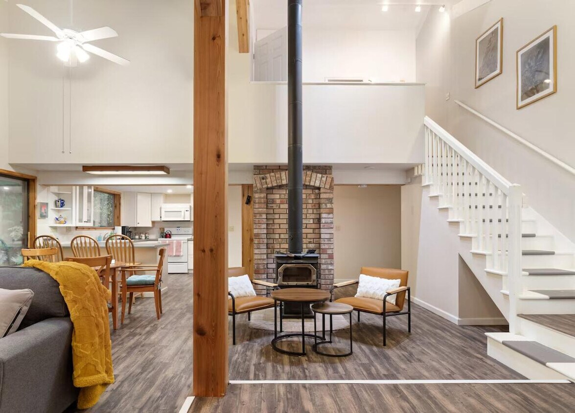 Foto principal - 901 NE 9th St