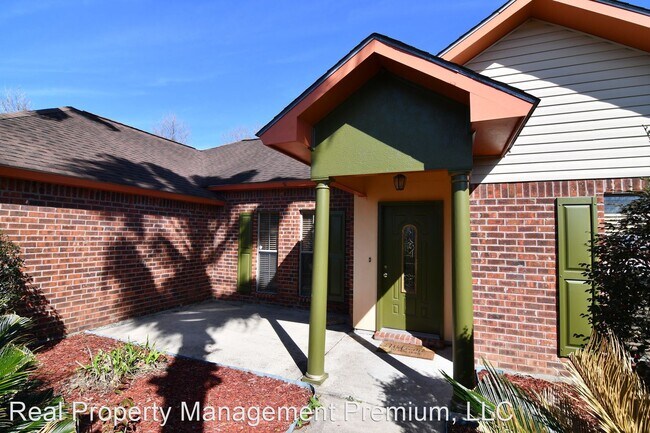 Building Photo - 2 br, 2 bath House - 810 Rue Michelle