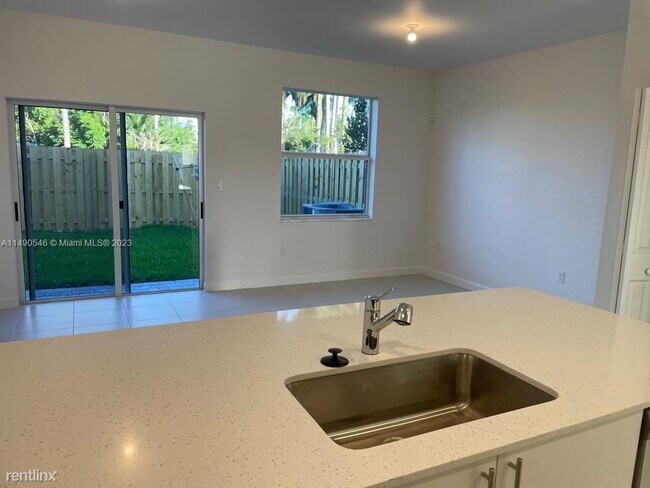 Building Photo - 3 br, 2.5 bath House - 29183 SW 162nd Ct