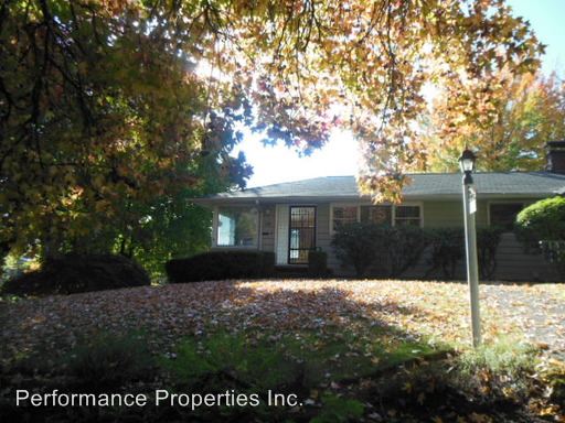 Primary Photo - 826 SE Rhone St