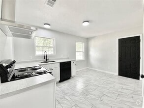 Building Photo - 923 Fernwood Ave