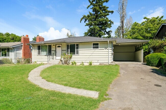 Building Photo - Comfort and Convenience Meet in This Burien Gem