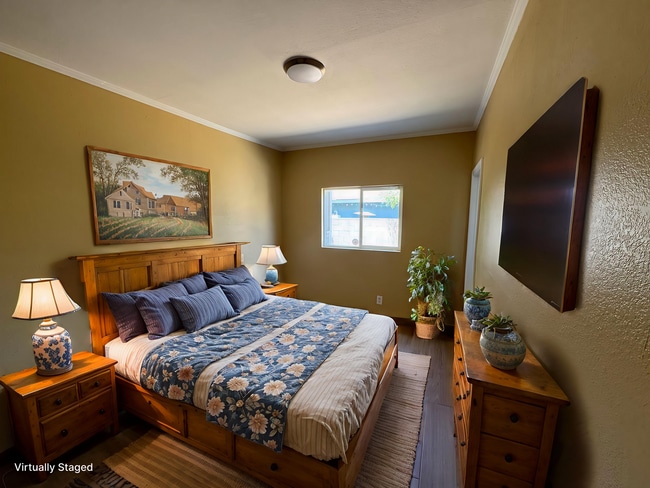 Foto del edificio - Newly Renovated 3 Bed, 3 Bath Ground Floor Unit in the Heart of Pomona; Modern, Efficient, and Mo...