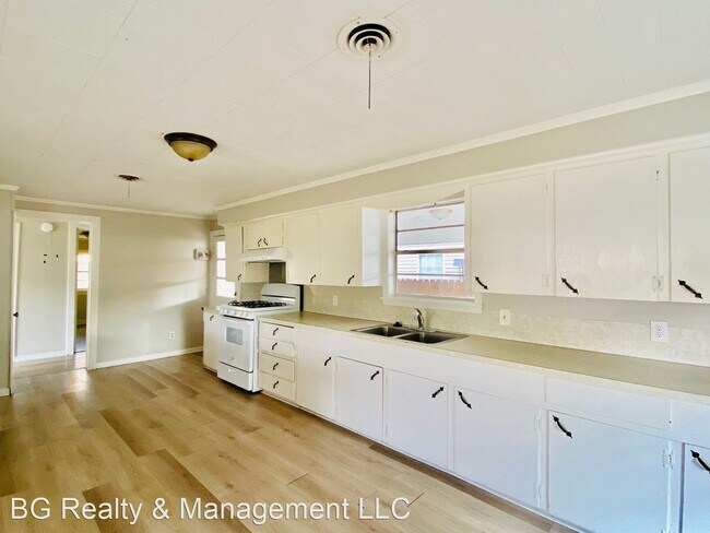 Building Photo - 3 br, 1 bath House - 502 Elias