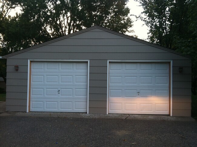 garage oversize 2 car,lots of storage with workbenches - 4151 Rahn Rd