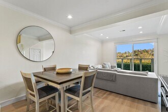 Building Photo - 30902 Club House Dr