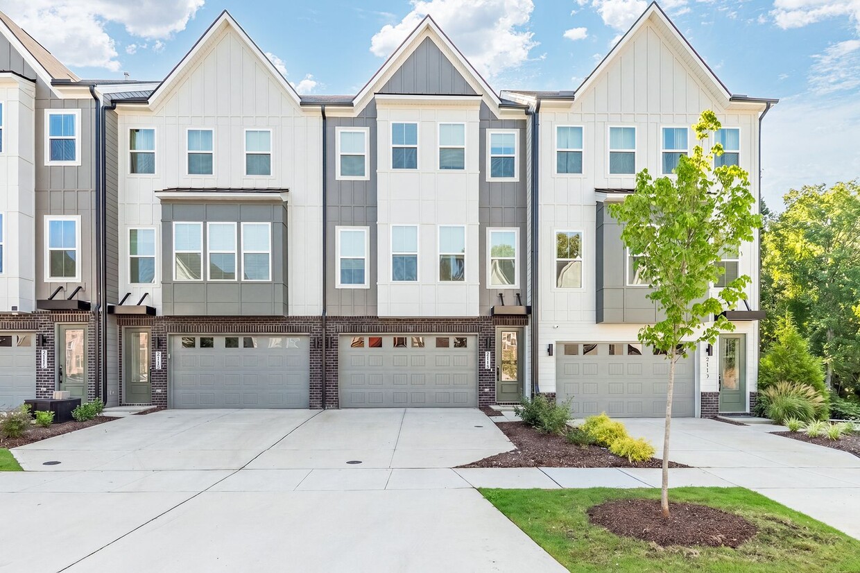 Photo - 2115 Opulent Oaks Lane