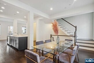 Building Photo - 247 Bradley Dr
