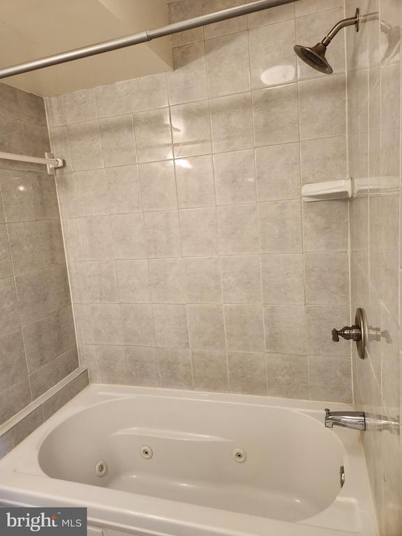 Foto del edificio - 244 60th St NE