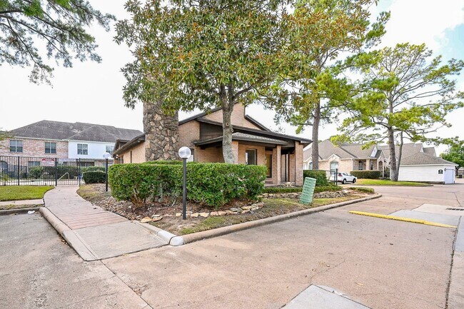 Foto del edificio - 12755 Mill Ridge Dr
