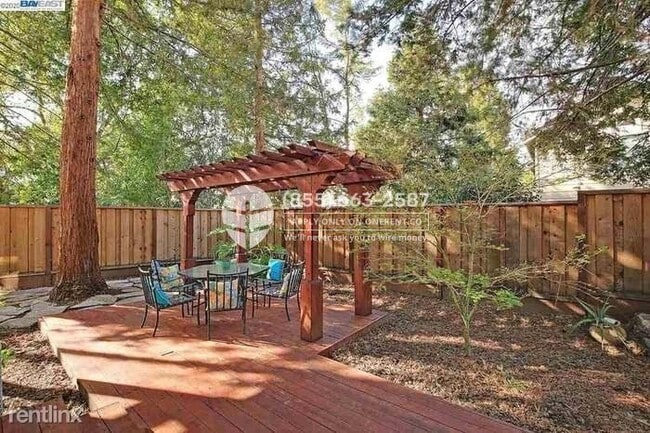 Building Photo - 3 br, 2.5 bath House - 5320 Starflower Way -