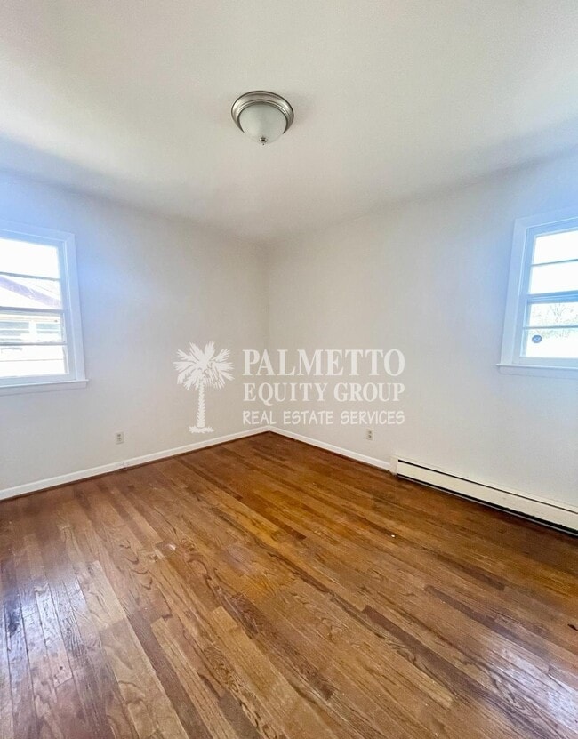 Foto del edificio - 2219 E Gate City Blvd