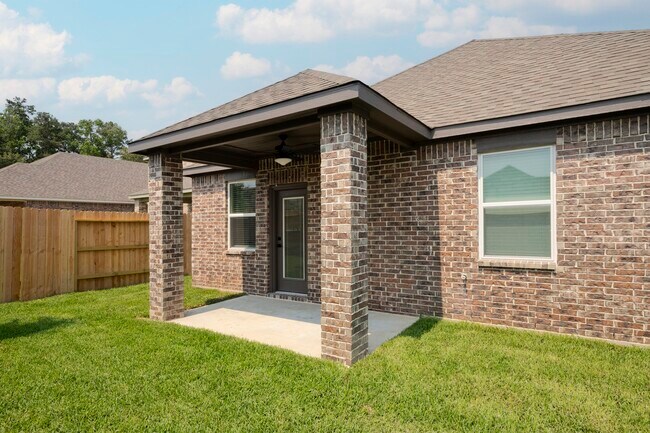 Foto del edificio - 6111 White Spruce Dr